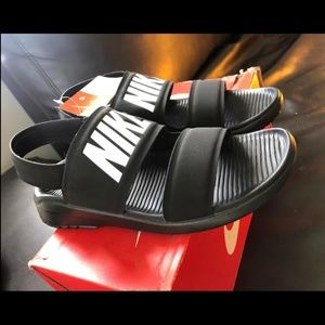 Nike Tanjun Sandals